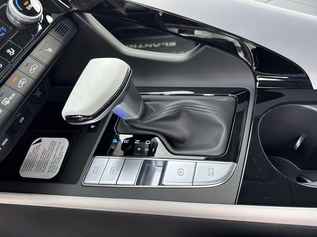 New 2026 White Hyundai Limited image 23