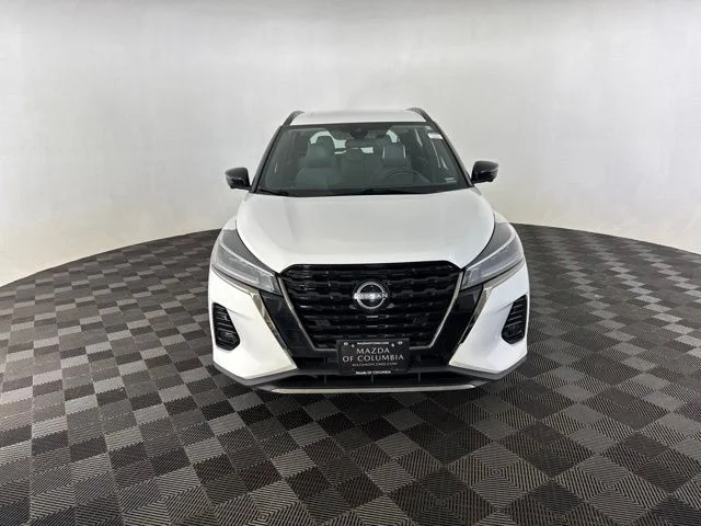 Used 2024 White Nissan SR image 2