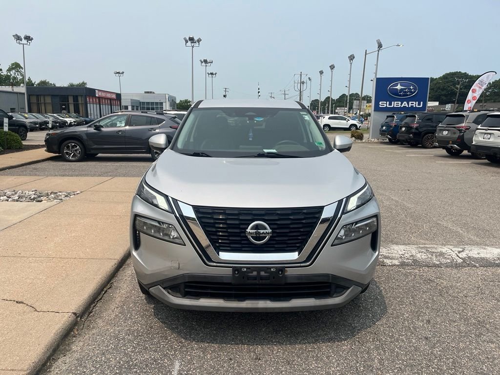 Used 2021 Silver Nissan SV image 8