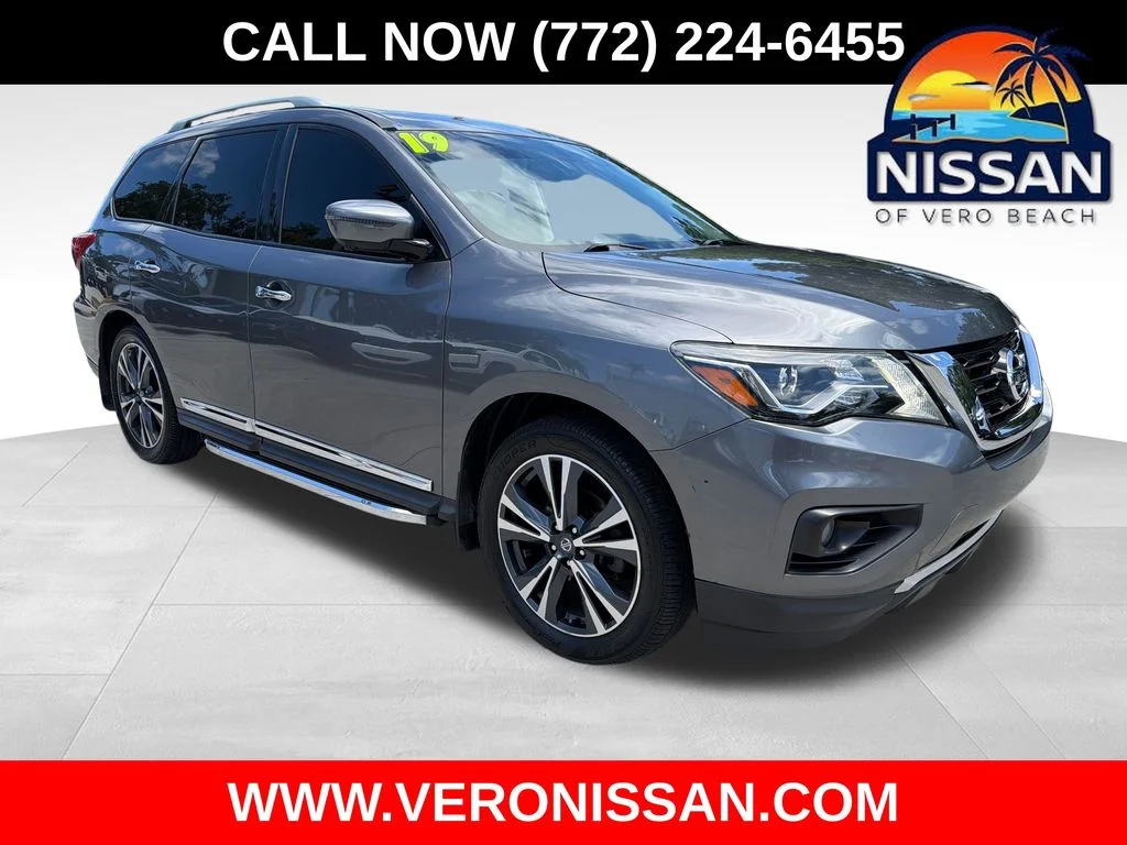 2019 Nissan Pathfinder Platinum 2WD's photo