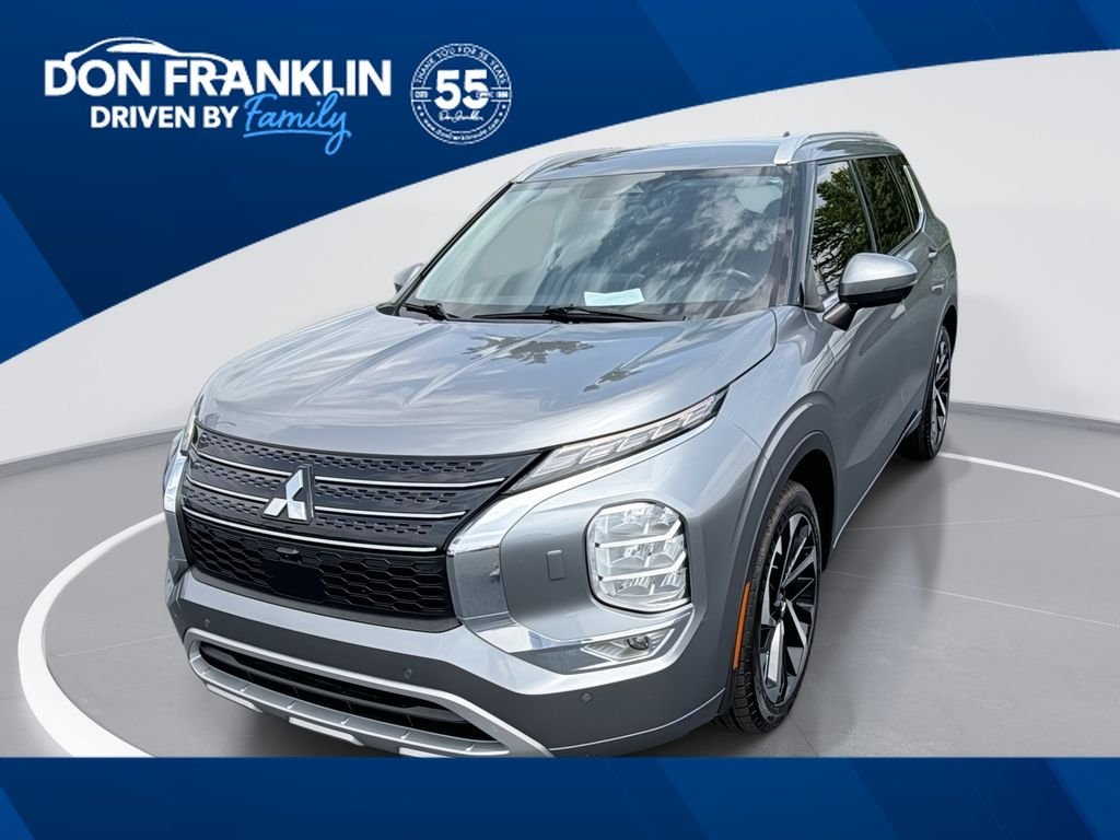 Used 2022 Gray Mitsubishi SEL image 1
