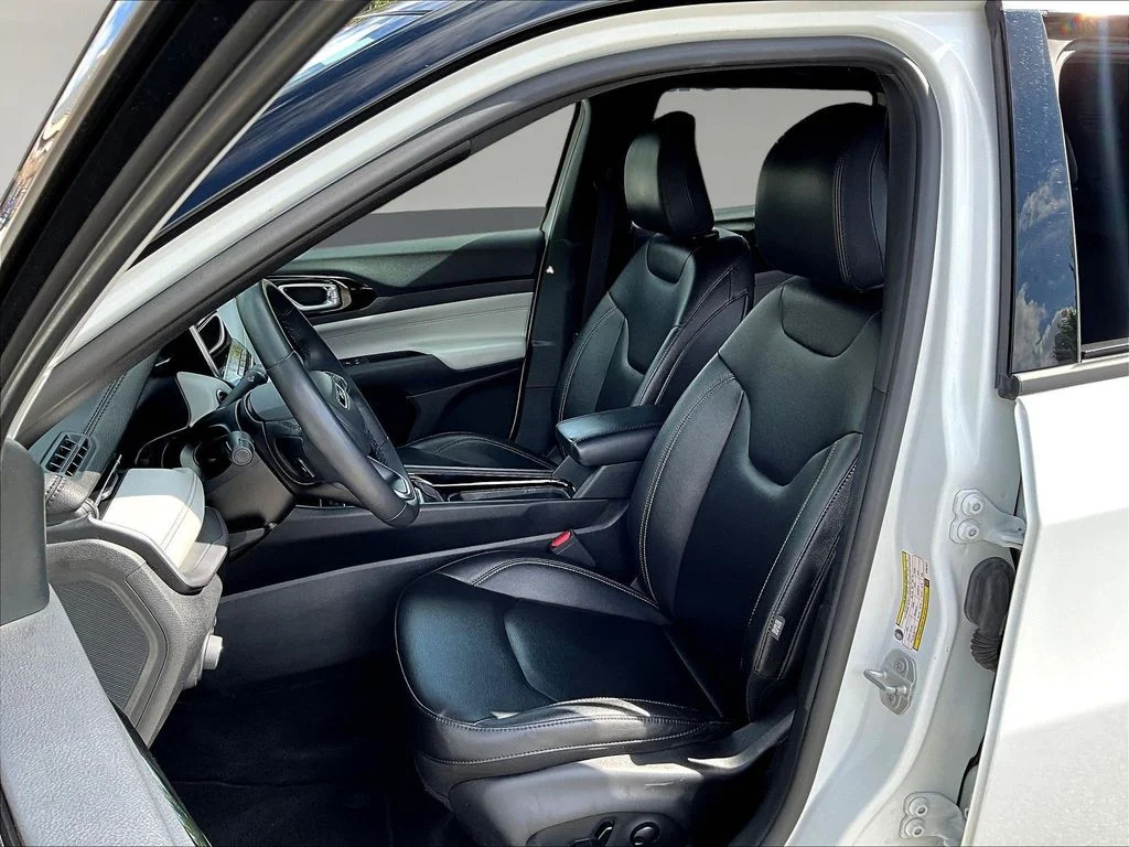 2025 Jeep Compass Limited - Photo 24