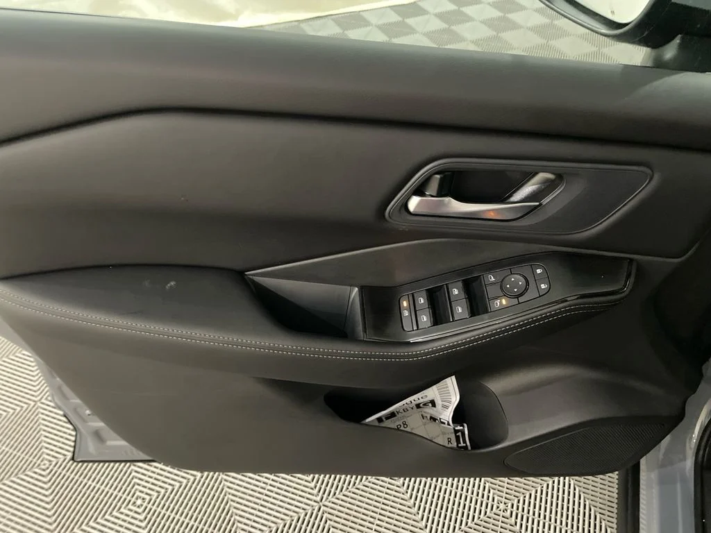 New 2026 Boulder Gray Pearl Nissan SV image 11
