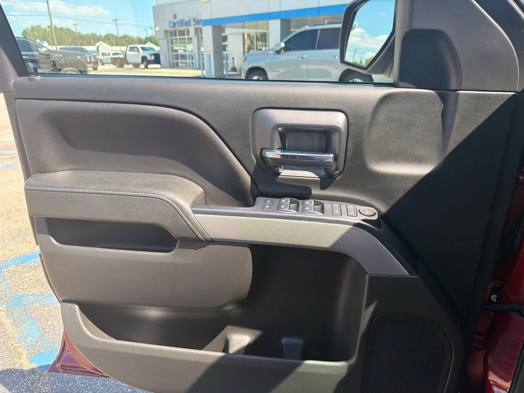 Used 2018 CAJUN RED TINTCOAT Chevrolet LT image 13