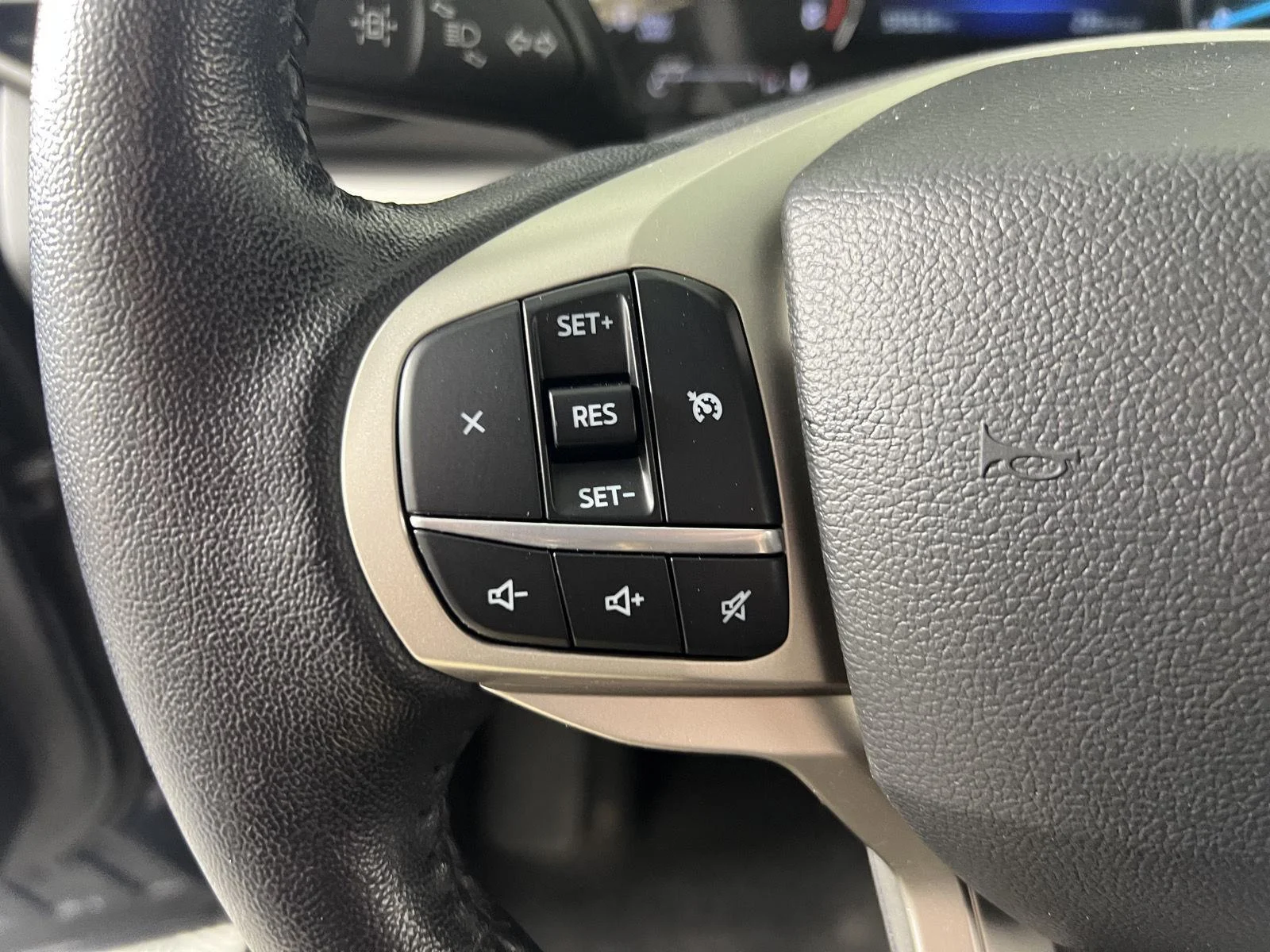 Used 2022 Stone Blue Ford XLT image 14