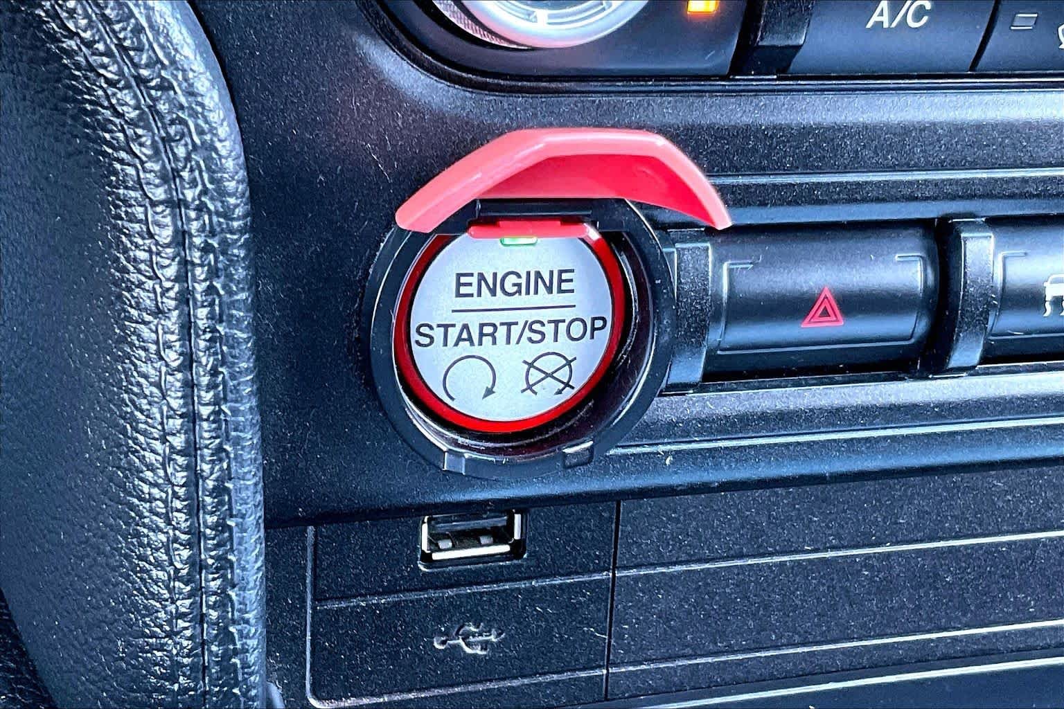 Used 2015 Race Red Ford V6 image 30