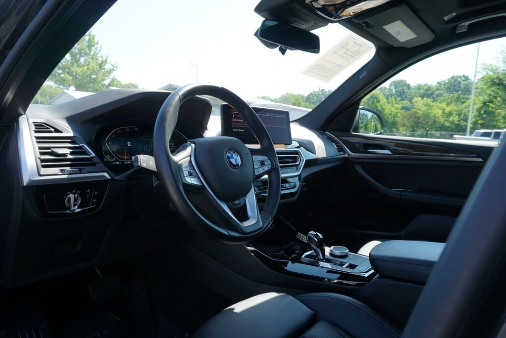 Used 2023 Dark Graphite BMW sDrive30i image 10