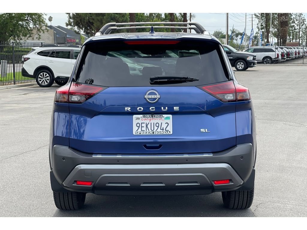 Used 2023 Caspian Blue Metallic Nissan SL image 4