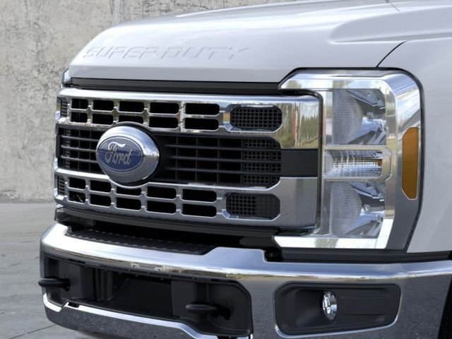 New 2026 Oxford White Ford F-350® XL image 17
