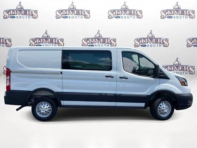 New 2025 Oxford White Ford AWD image 2