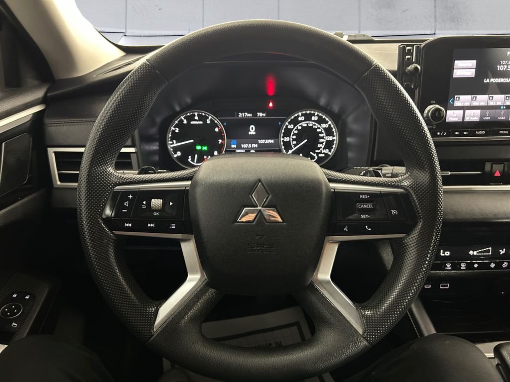 Used 2024 Red Mitsubishi ES image 9