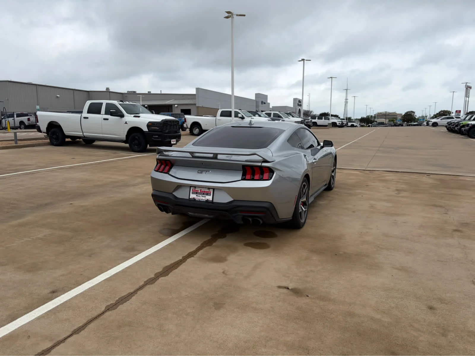 Used 2024 Iconic Silver Metallic Ford GT Premium image 7