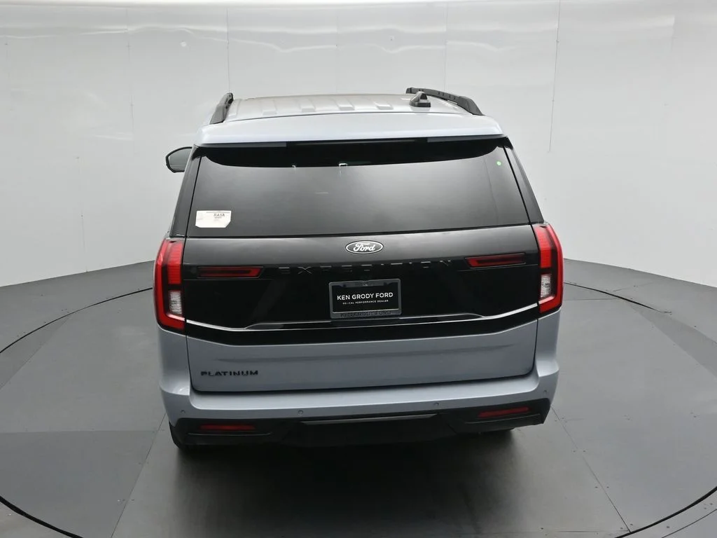 New 2026 Glacier Gray Metallic Tri-Coat Ford Platinum image 42