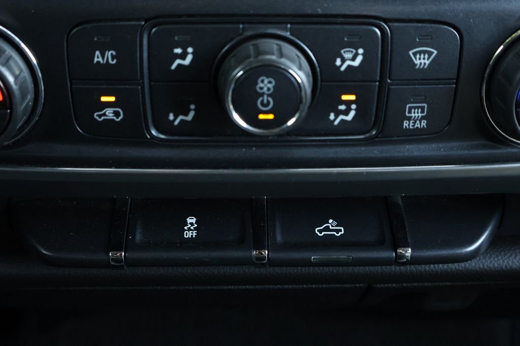 2018 Chevrolet Silverado 1500 LT - Photo 25
