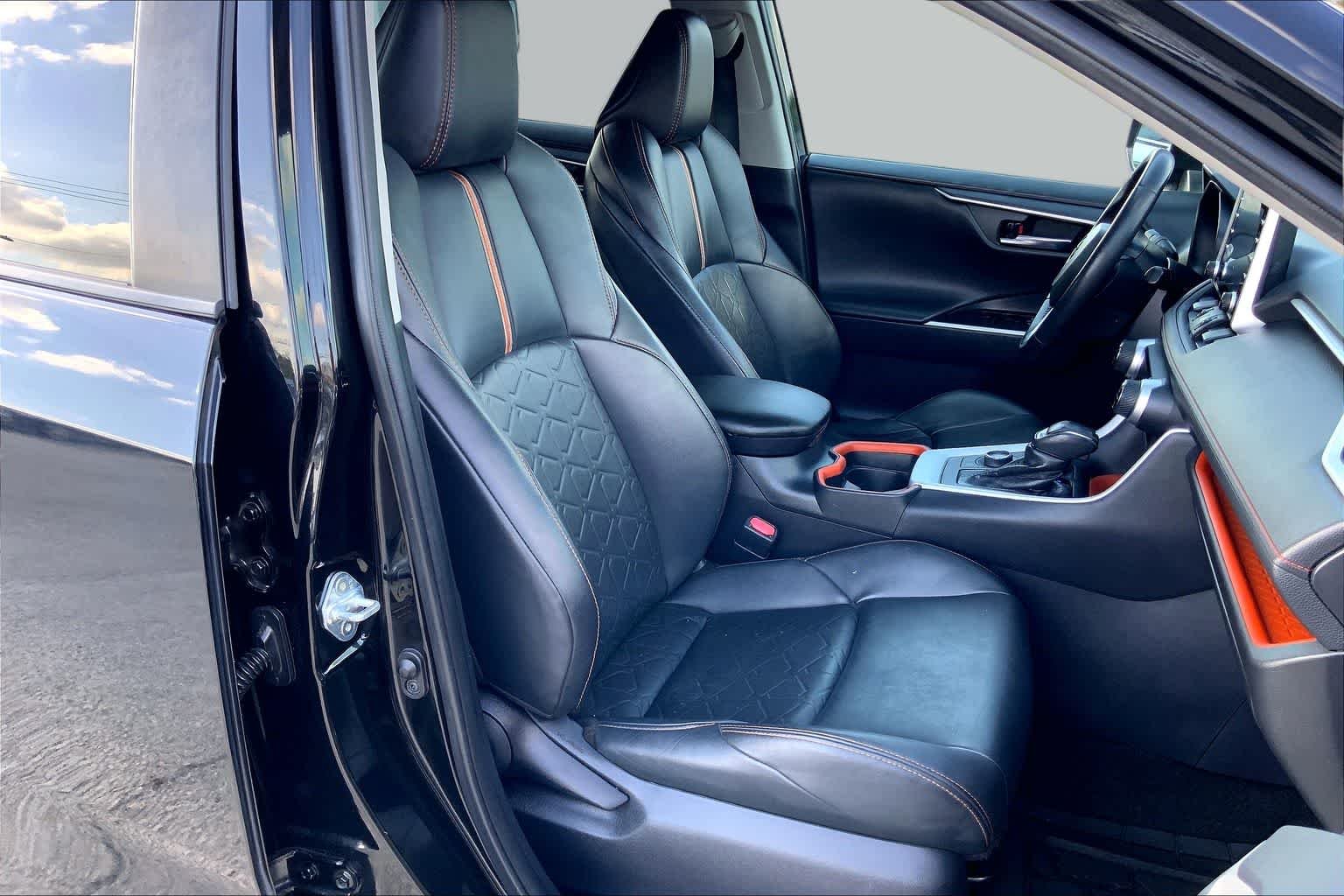 Used 2021 Midnight Black Metallic Toyota Adventure image 9