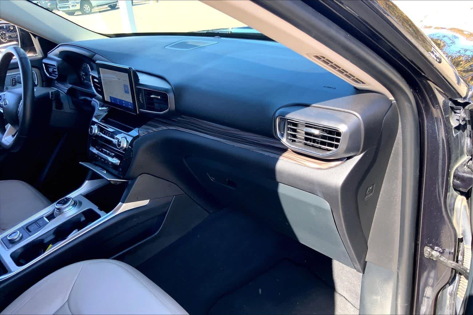 2023 Ford Explorer Limited - Photo 18