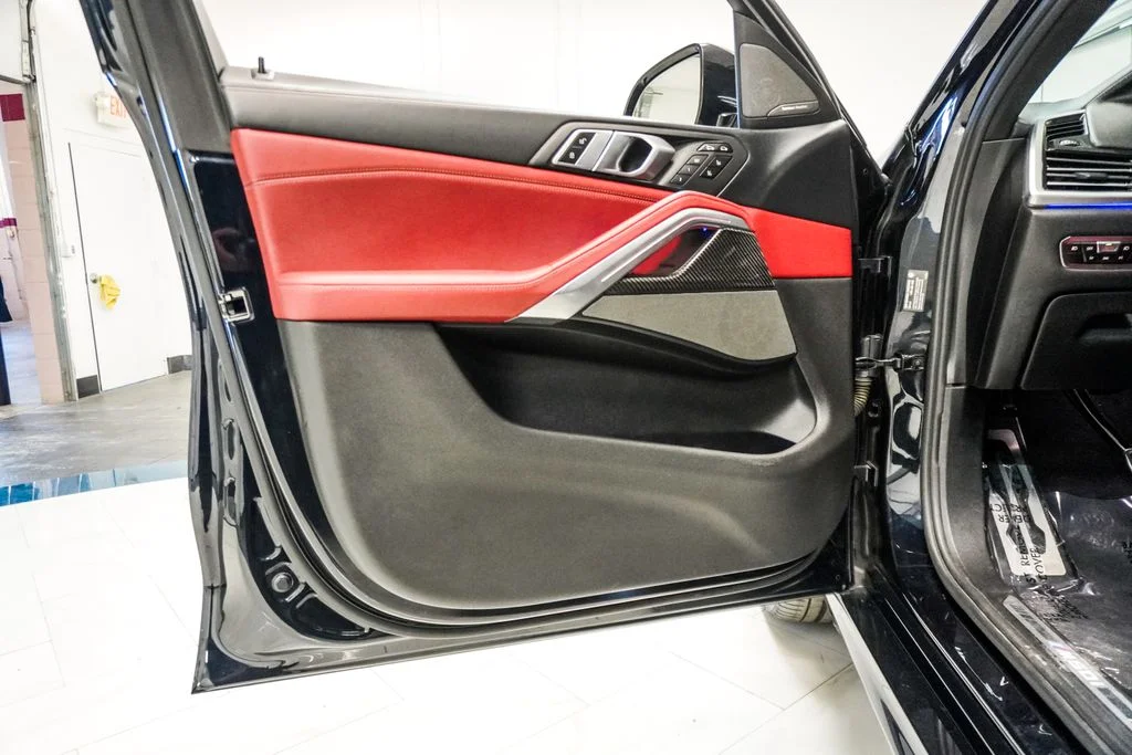 Used 2020 Black BMW M50i image 19