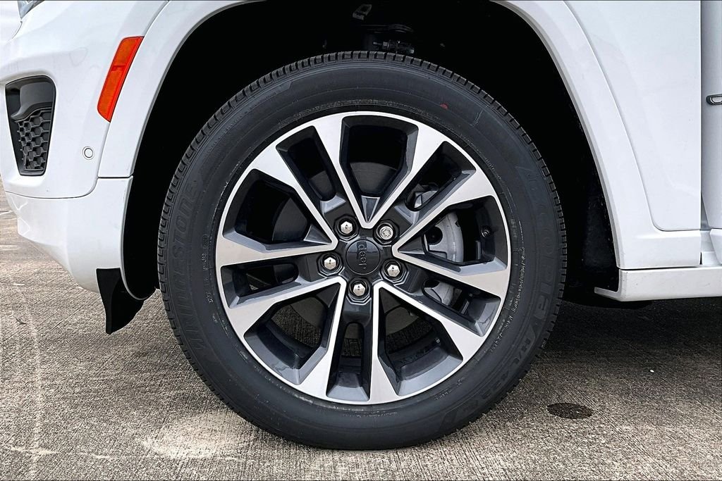 New 2025 Jeep Grand Cherokee L Overland 4D Sport Utility