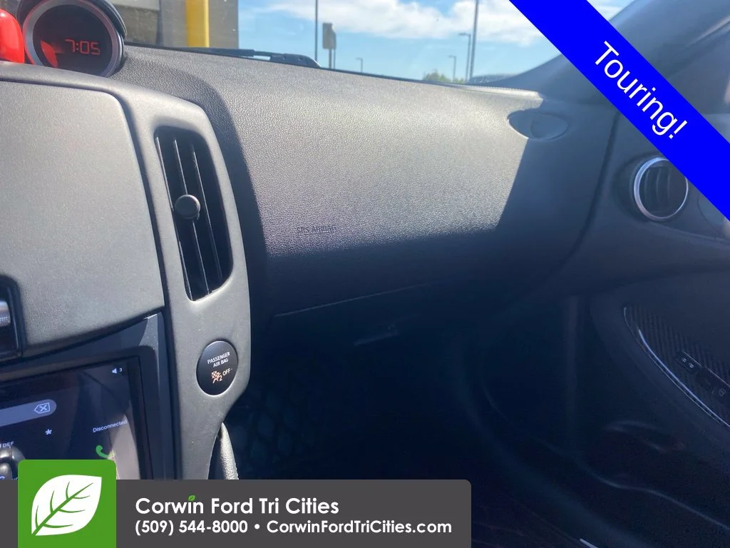 Used 2013 White Nissan Touring image 11