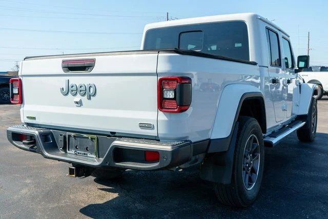 Used 2021 White Jeep Overland image 6
