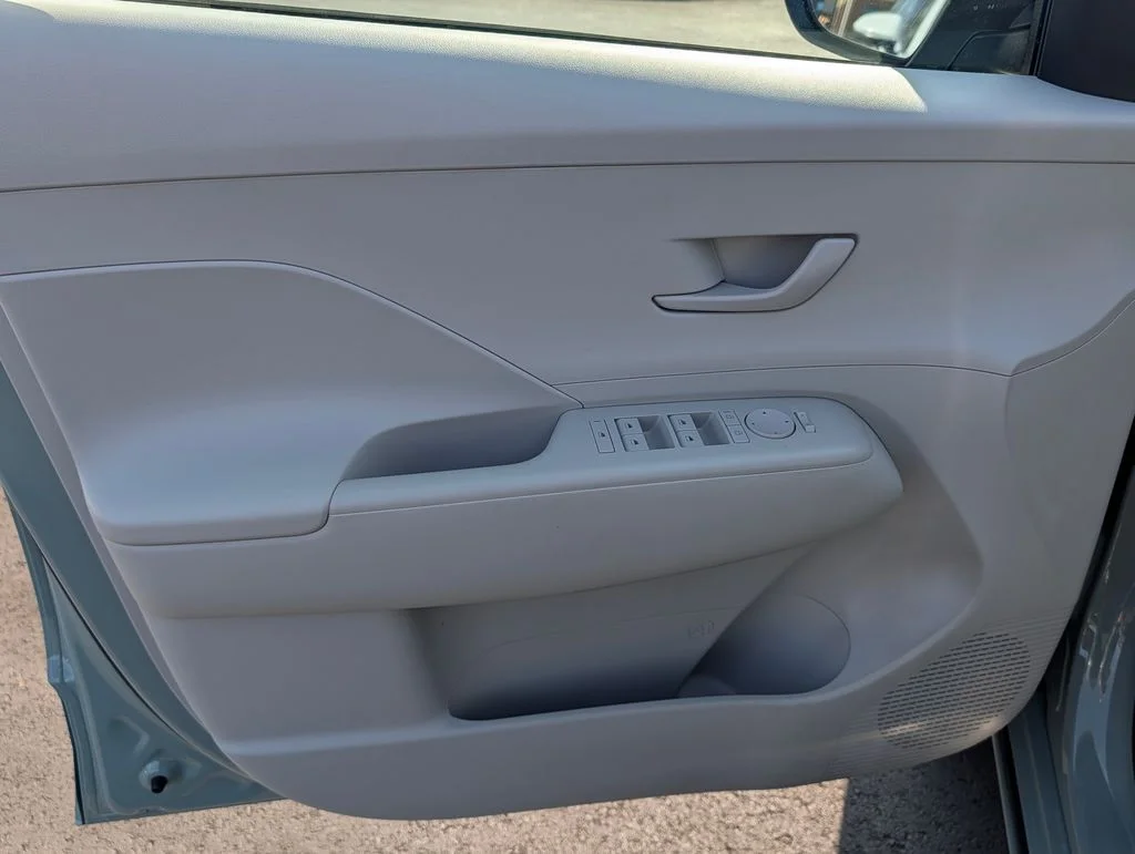 Used 2024 Green Hyundai SEL image 16