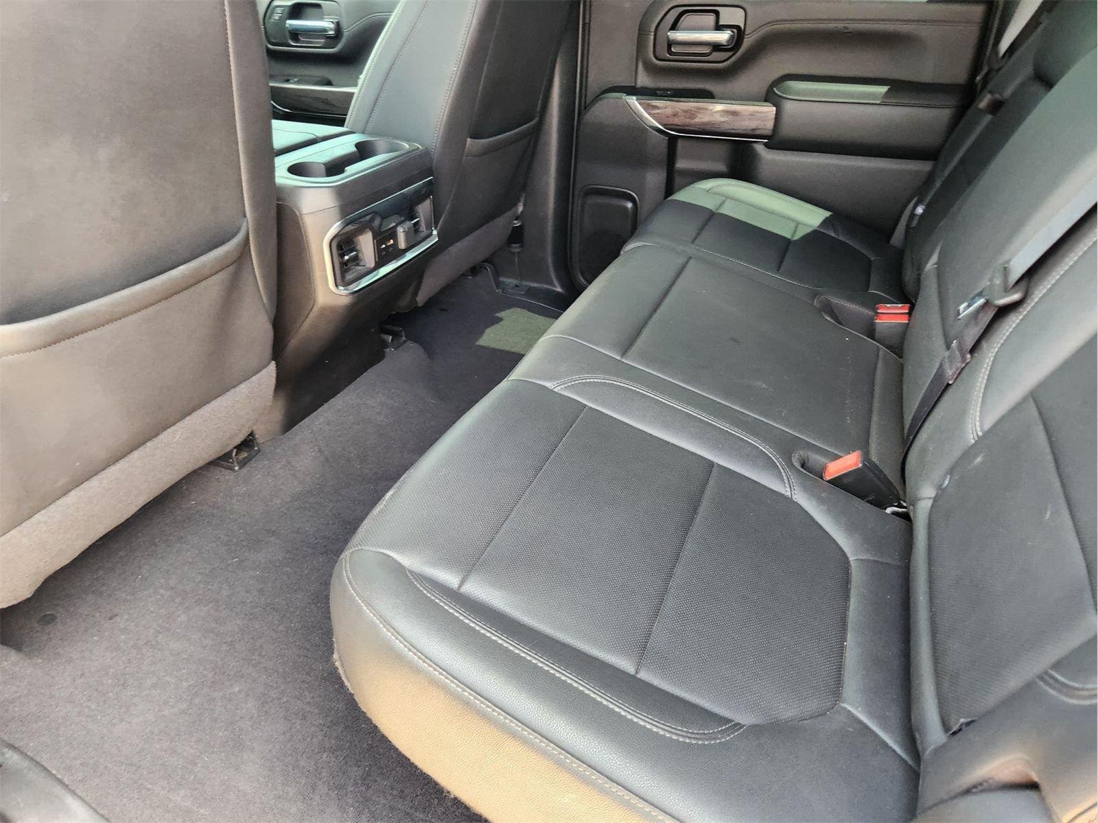 Used 2022 Summit White Chevrolet LTZ image 31