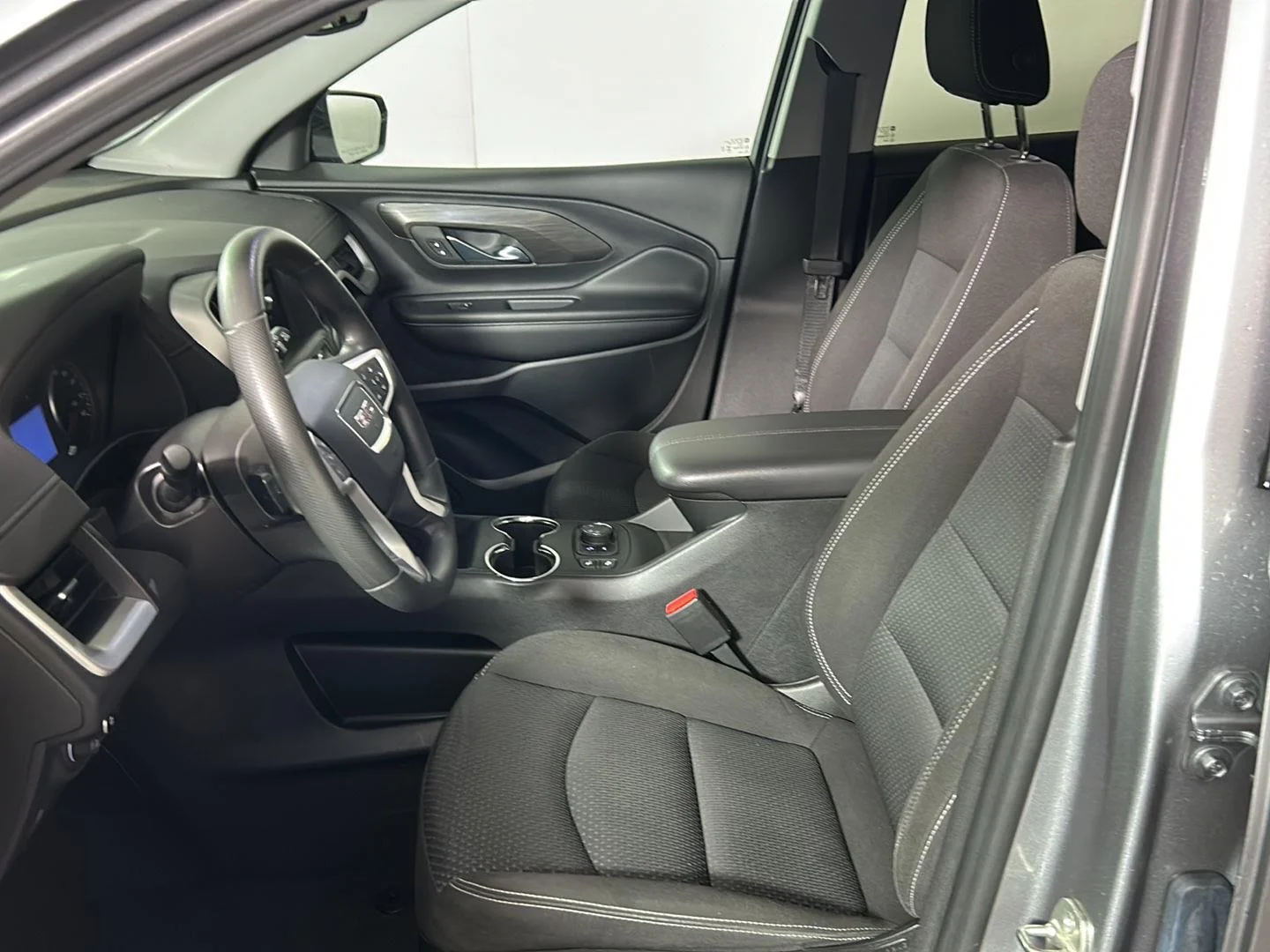 Used 2023 Sterling Metallic GMC SLE image 21