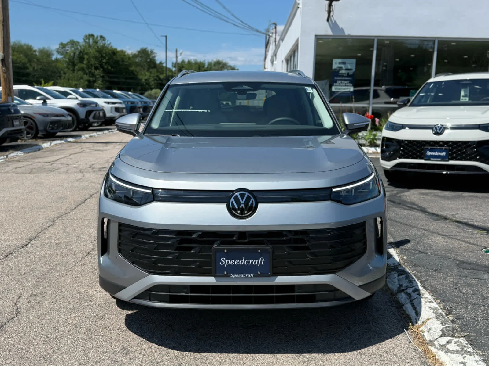 New 2026 Pyrite Silver Metallic Volkswagen SE image 2