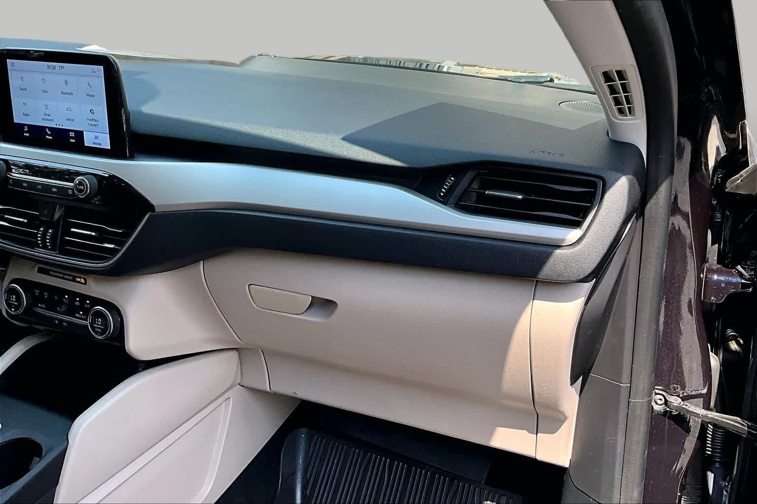 Used 2021 Antimatter Blue Metallic Ford SE image 18