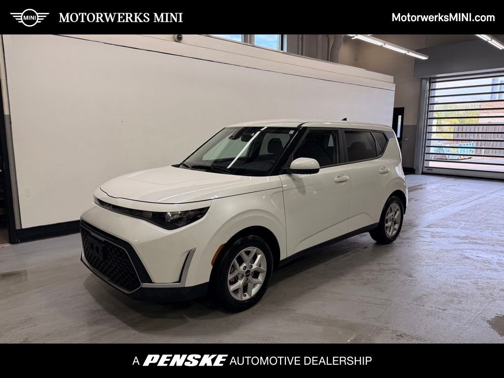 2025 Kia Soul 2.0L LX IVT's photo
