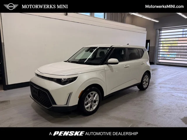 2025 Kia Soul 2.0L LX IVT's photo