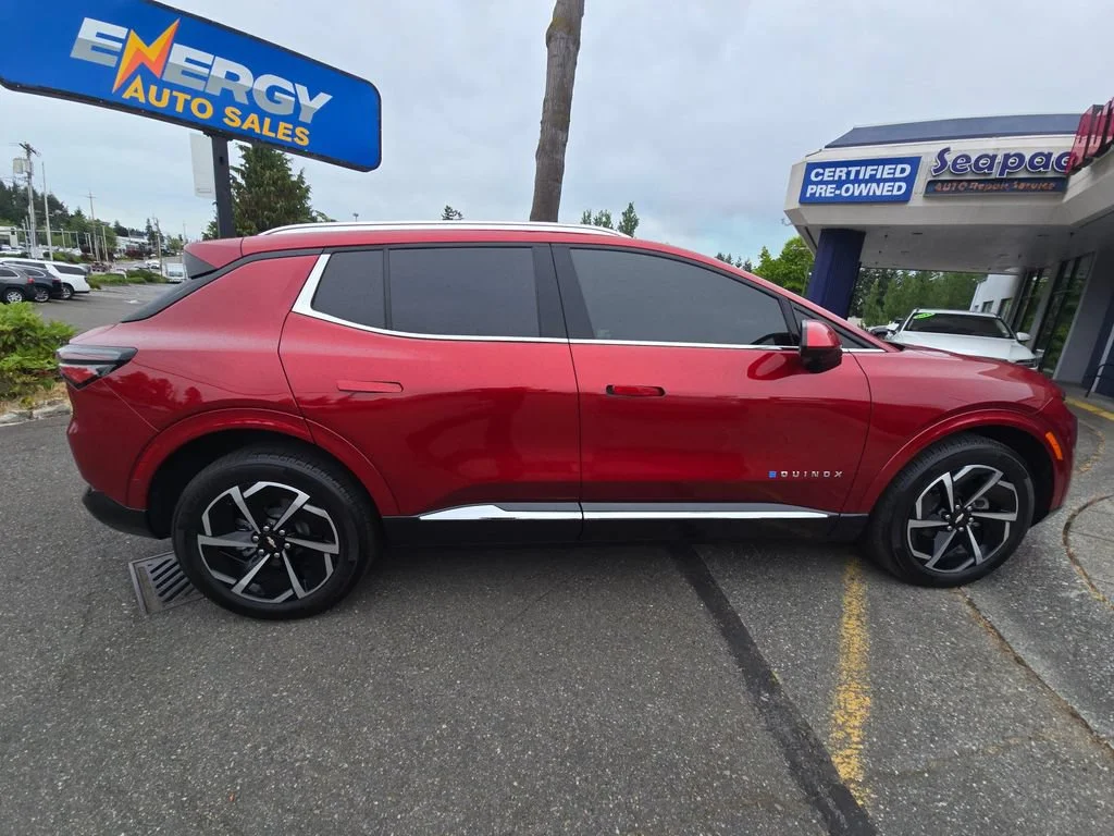 Used 2025 Radiant Red Tintcoat Chevrolet LT image 8