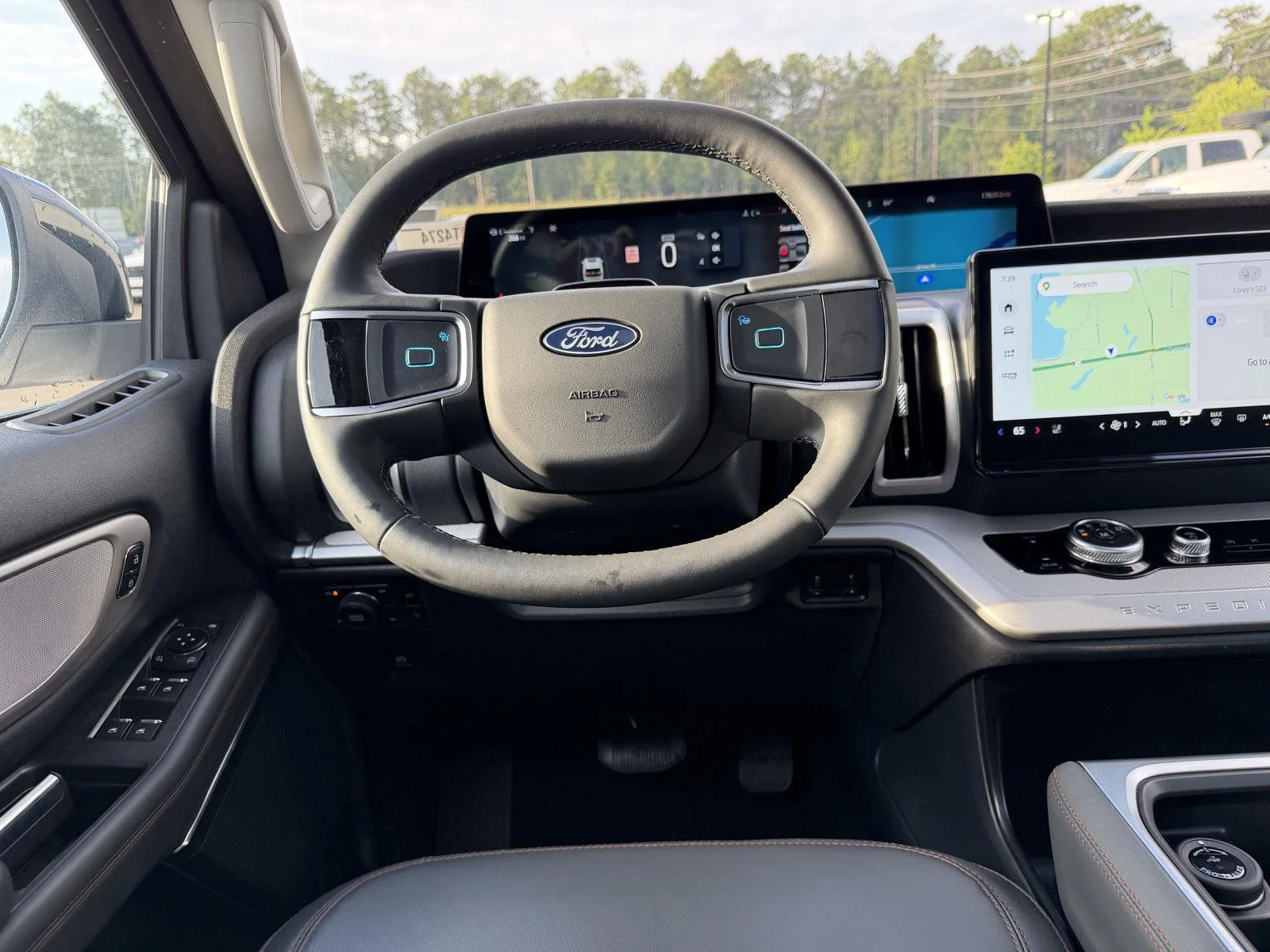 Used 2025 Oxford White Ford Active image 8