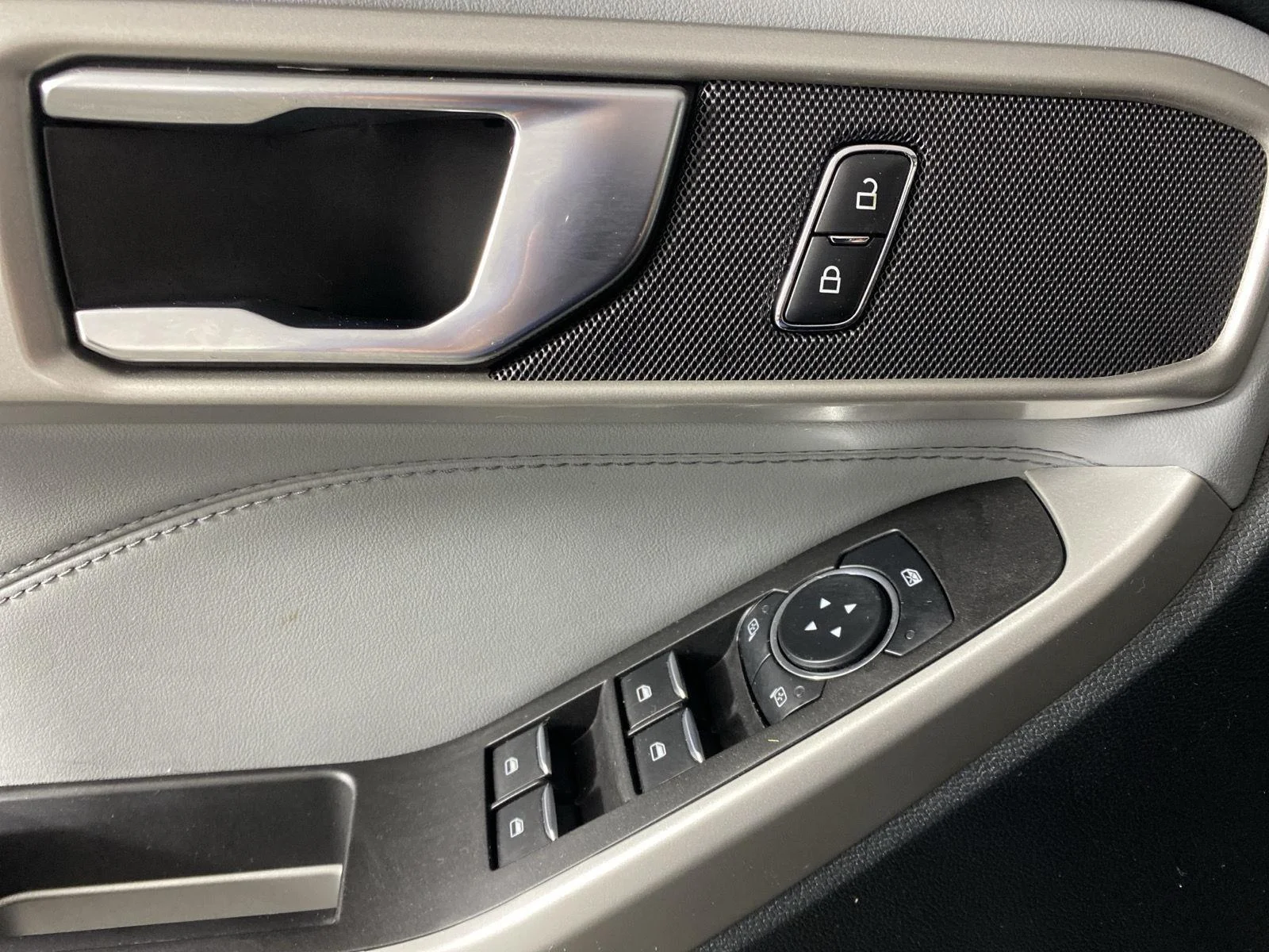 Used 2024 Agate Black Ford XLT image 12