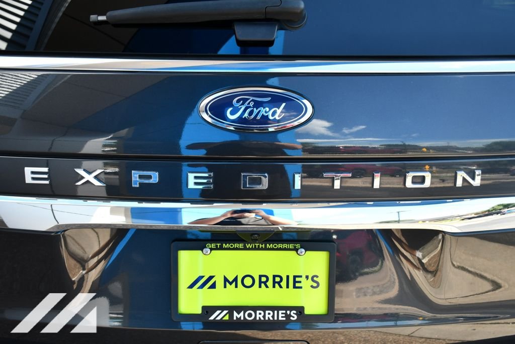 Used 2023  Ford Limited image 35