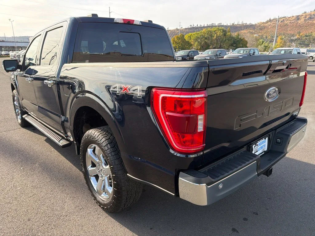 Certified Used 2021 Blue Metallic Ford XLT image 8