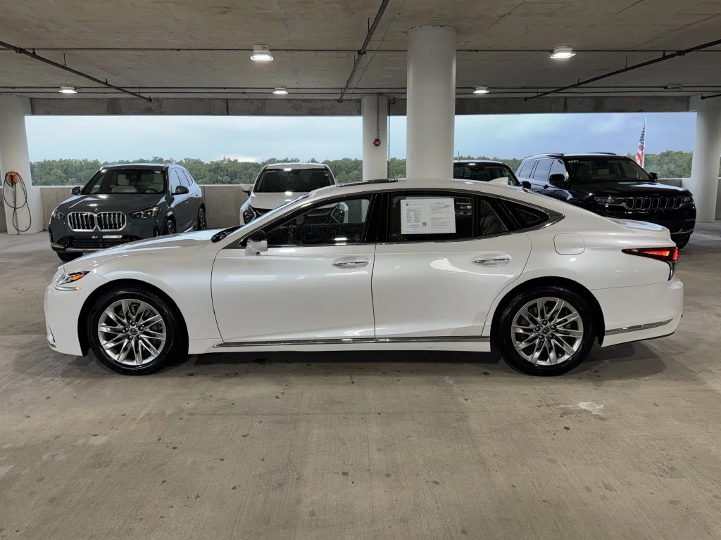 Used 2019 White Lexus 500 Base image 5