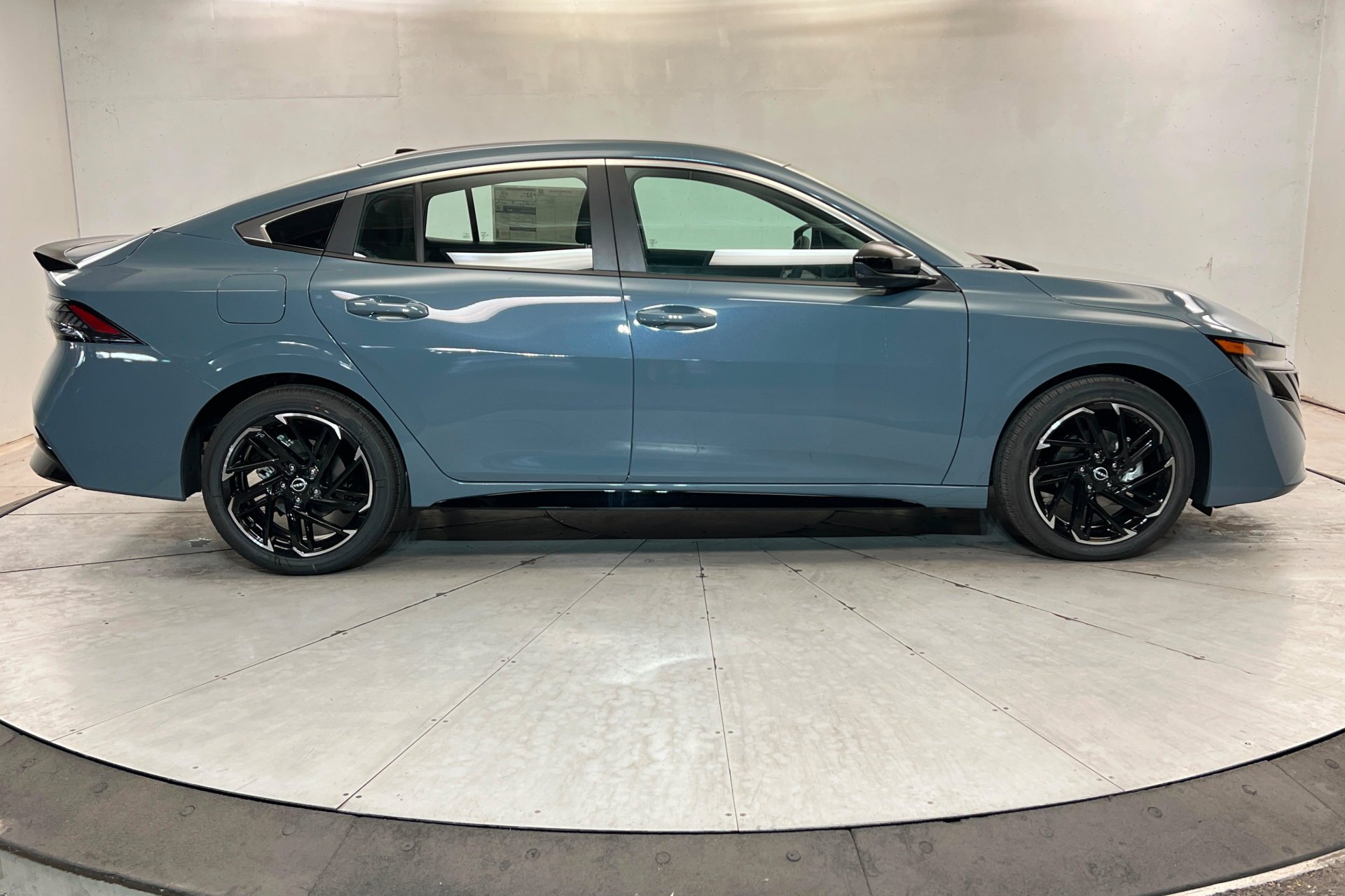 New 2027 Atlantic Gray Metallic Nissan SR image 7