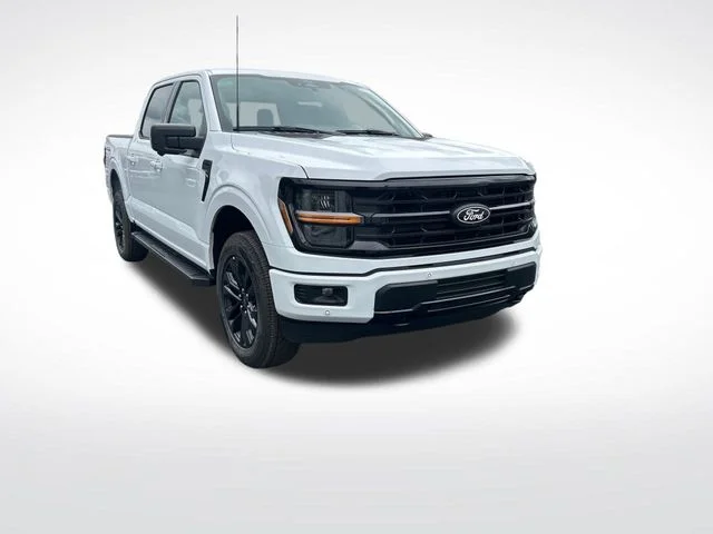 New 2026 Oxford White Ford XLT image 7