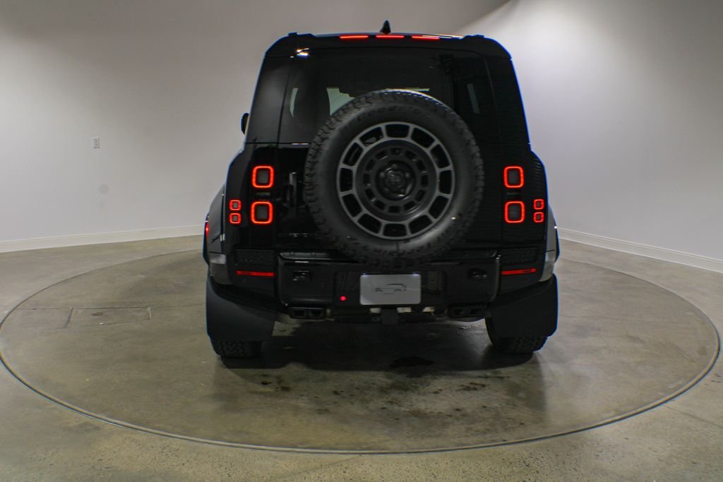 New 2026 Narvik Black Land Rover OCTA Black image 4