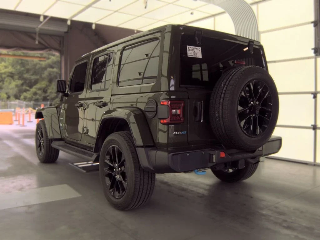Used 2022 Green Jeep Unlimited Sahara 4xe image 4