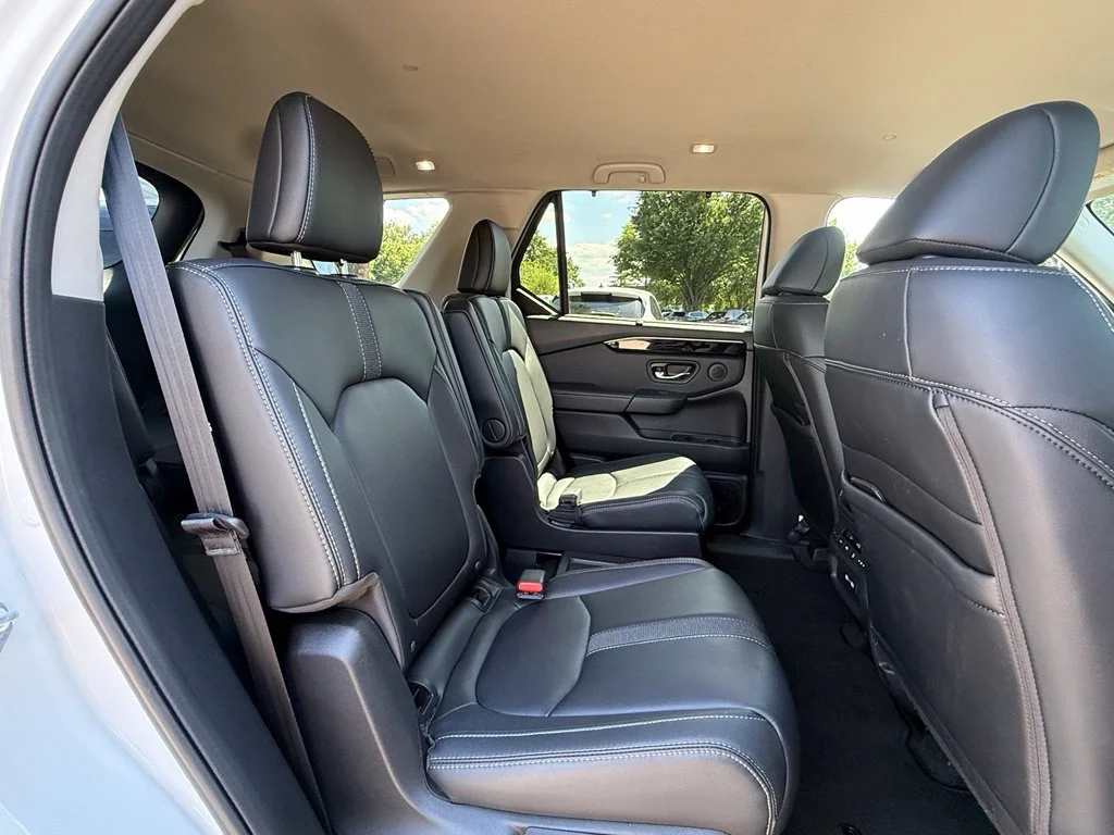 Used 2023 White Honda EX-L image 30