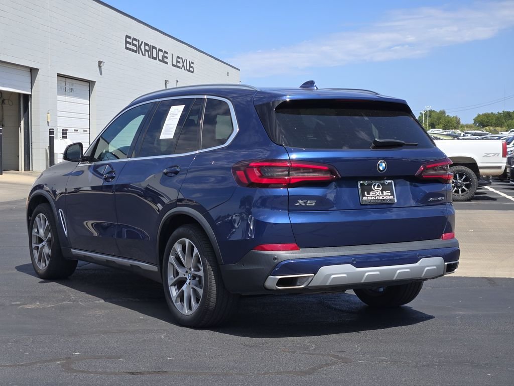 Used 2021 Blue BMW xDrive40i image 5