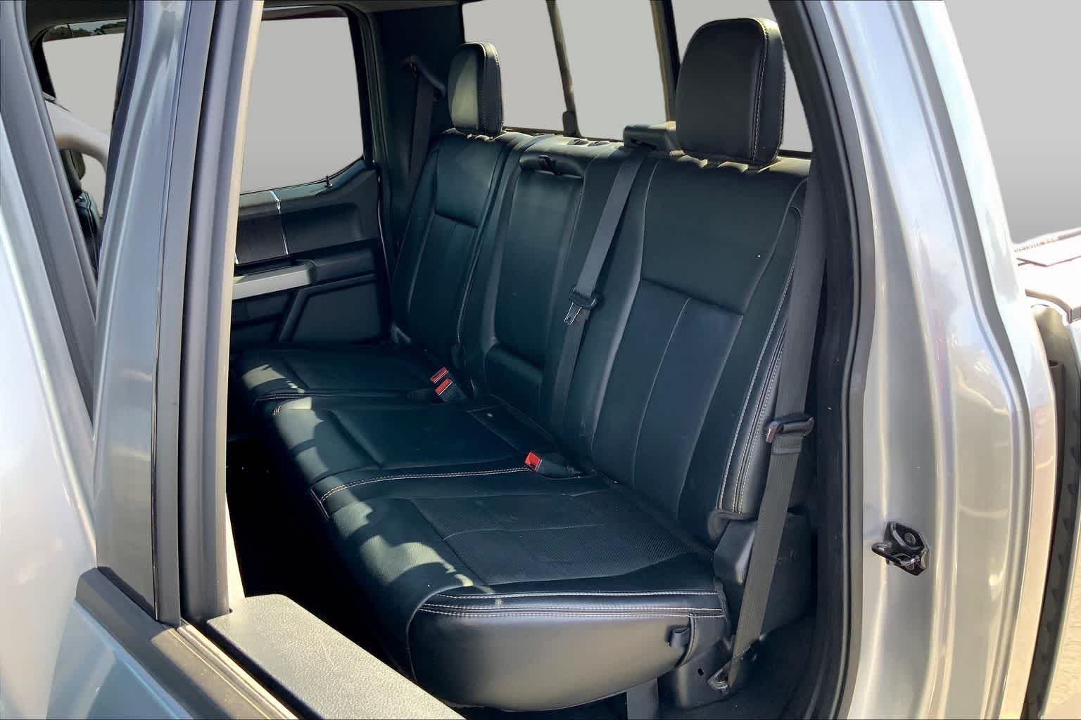 Used 2020 Iconic Silver Metallic Ford LARIAT image 19