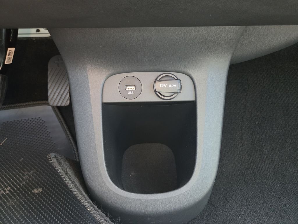 Used 2023 Gold Hyundai SEL image 13