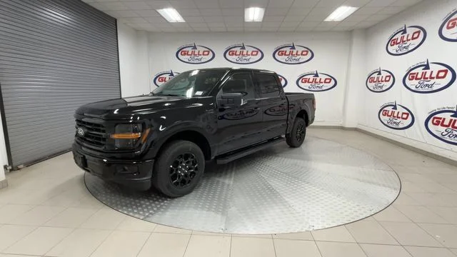 New 2026 Agate Black Metallic Ford XLT image 6