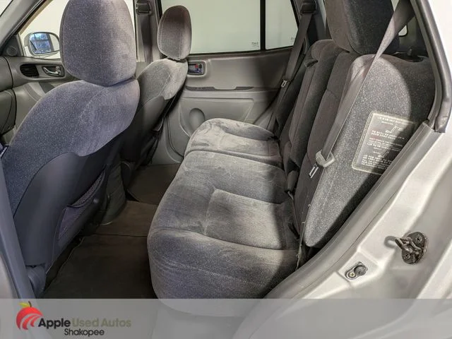 Used 2004 Silver Hyundai GLS image 26