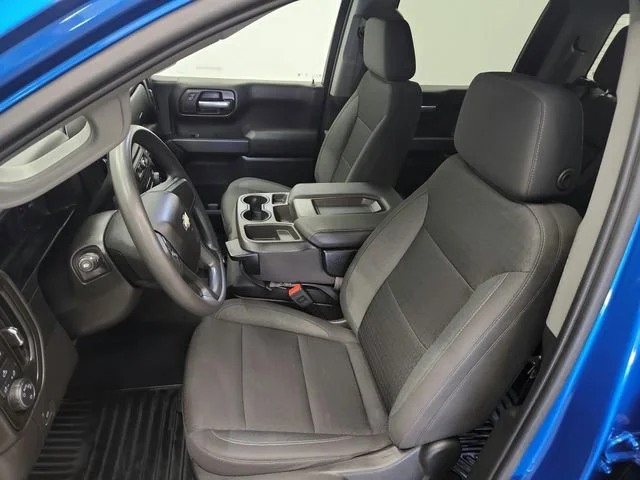 Used 2023 Glacier Blue Metallic Chevrolet Custom image 18