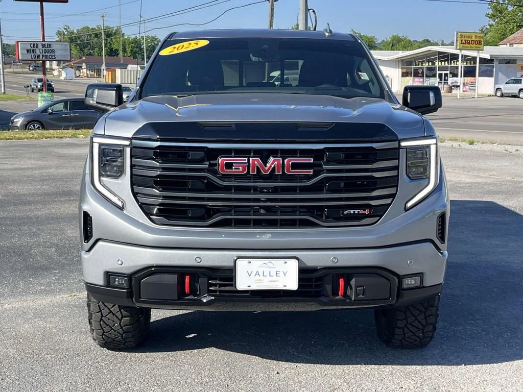 Used 2025 Sterling Metallic GMC AT4 image 9