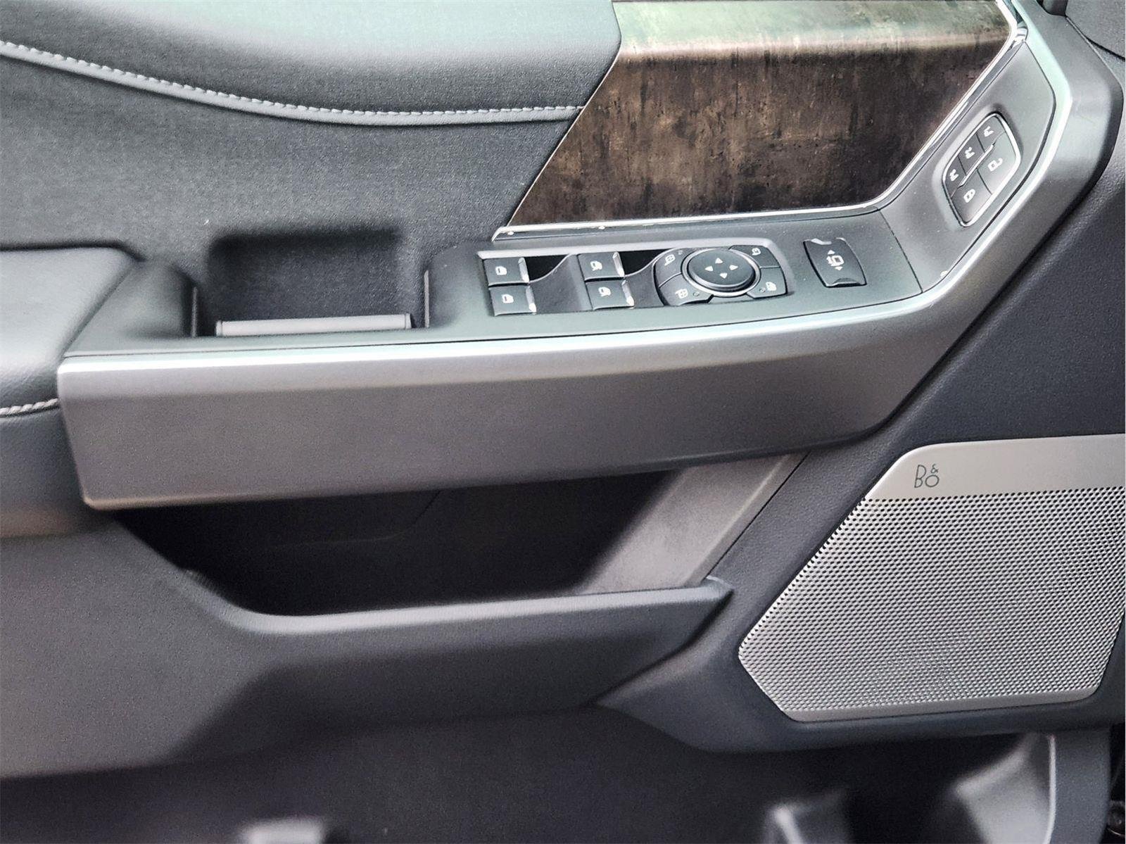 New 2026 Agate Black Metallic Ford F-250® Lariat® image 17